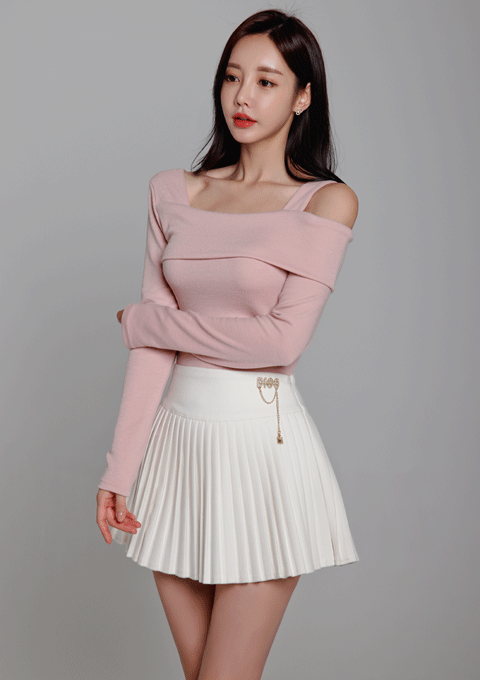 홀리 언발 티셔츠